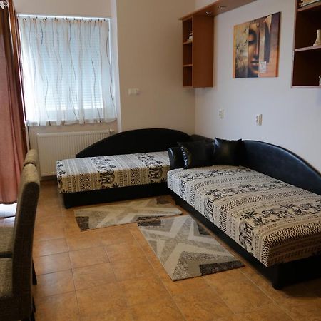 Eva Apartman Сігетвар Екстер'єр фото