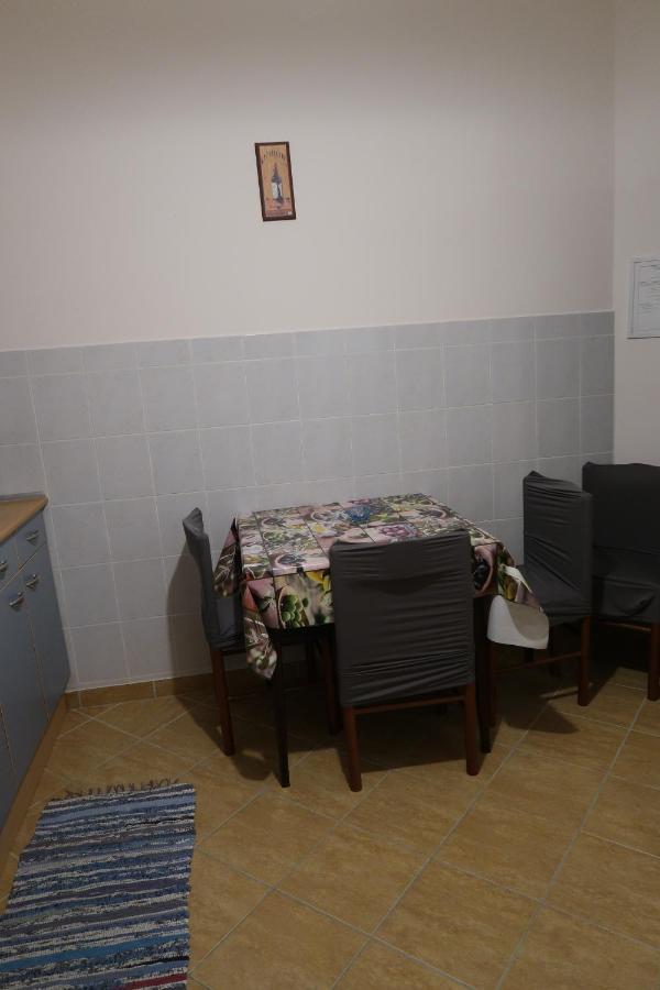 Eva Apartman Сігетвар Екстер'єр фото