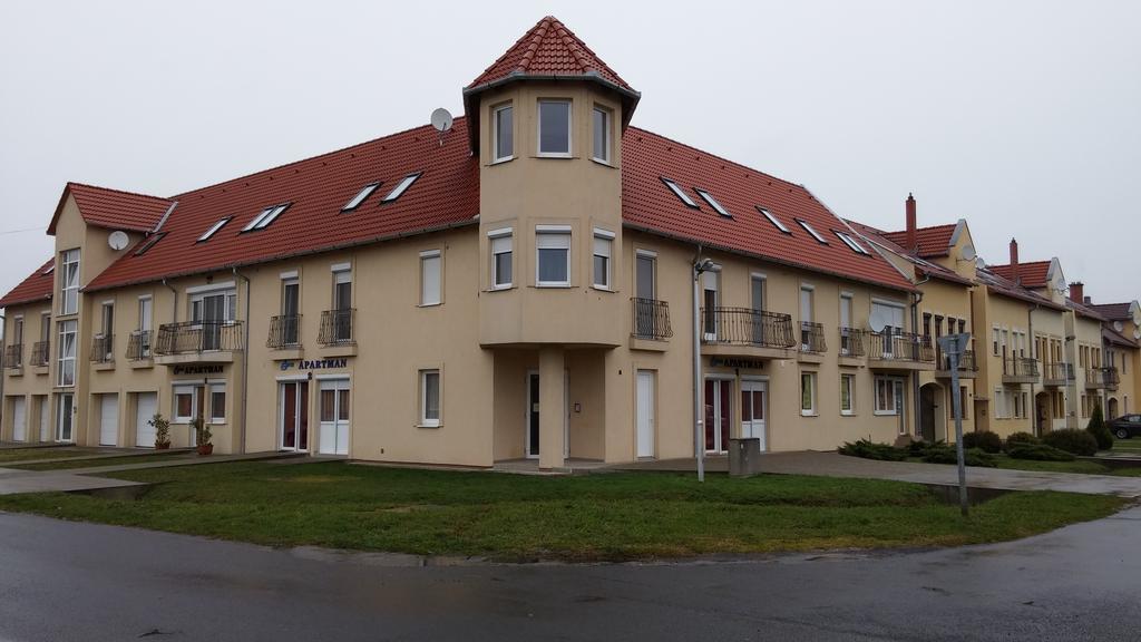 Eva Apartman Сігетвар Номер фото